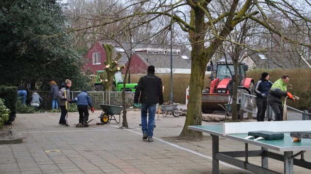 Uitruimen schoolplein (zaterdag 17 maart 2018)